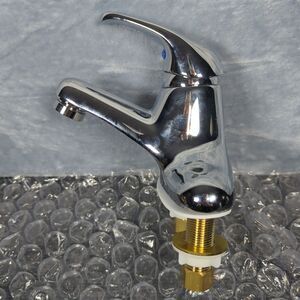 NEW T&S Brass Bath Faucet B-2711 VF05 Chrome USA READ